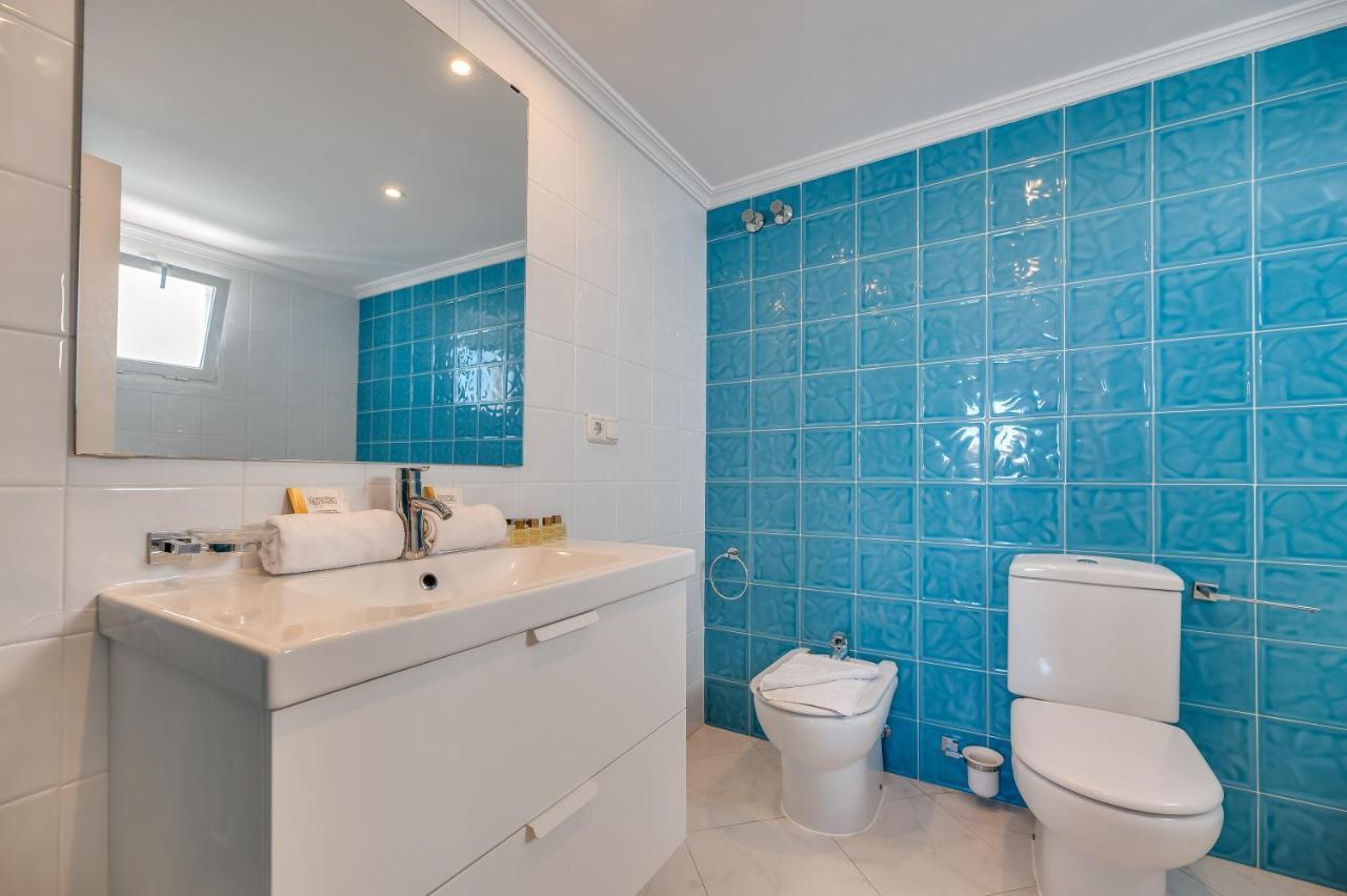 Apartment Vacation I Sea Views, 24-7 Security, Parking, Walk To Everything In Luxurious Puerto Banus