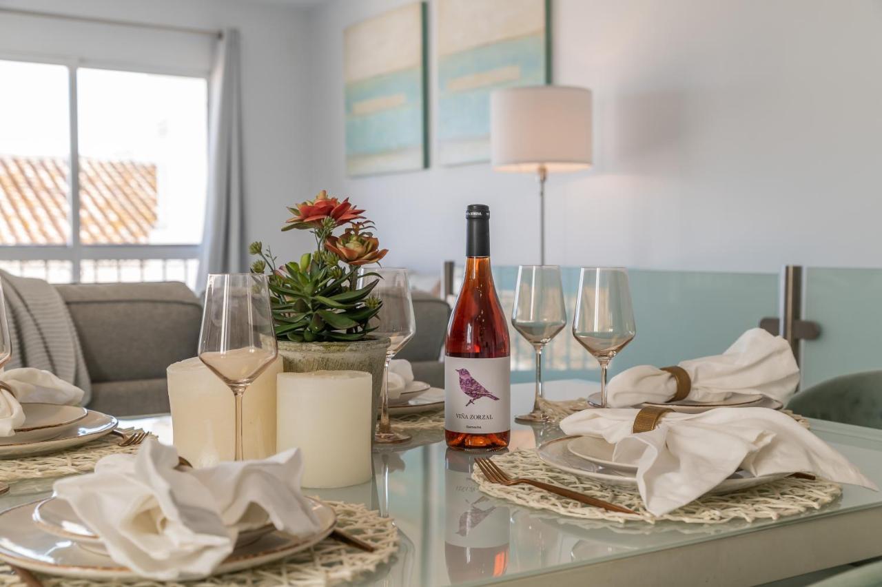 Appartement Vacation I Sea Views, 24-7 Security, Parking, Walk To Everything In Luxurious Puerto Banus Marbella