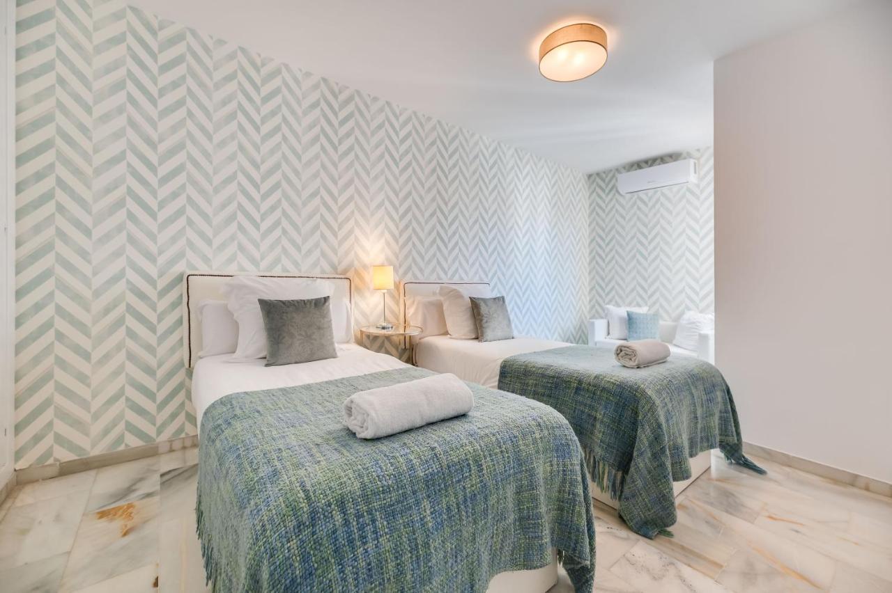 Vacation I Sea Views, 24-7 Security, Parking, Walk To Everything In Luxurious Puerto Banus Appartement